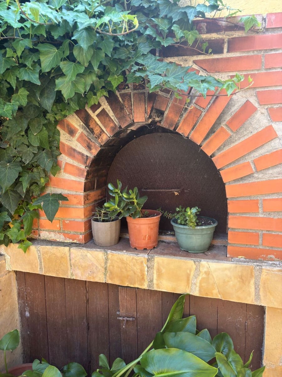 7 slaapkamer Finca/Landhuis te koop in Flix met zwembad garage - € 260.000 (Ref: 9371265)