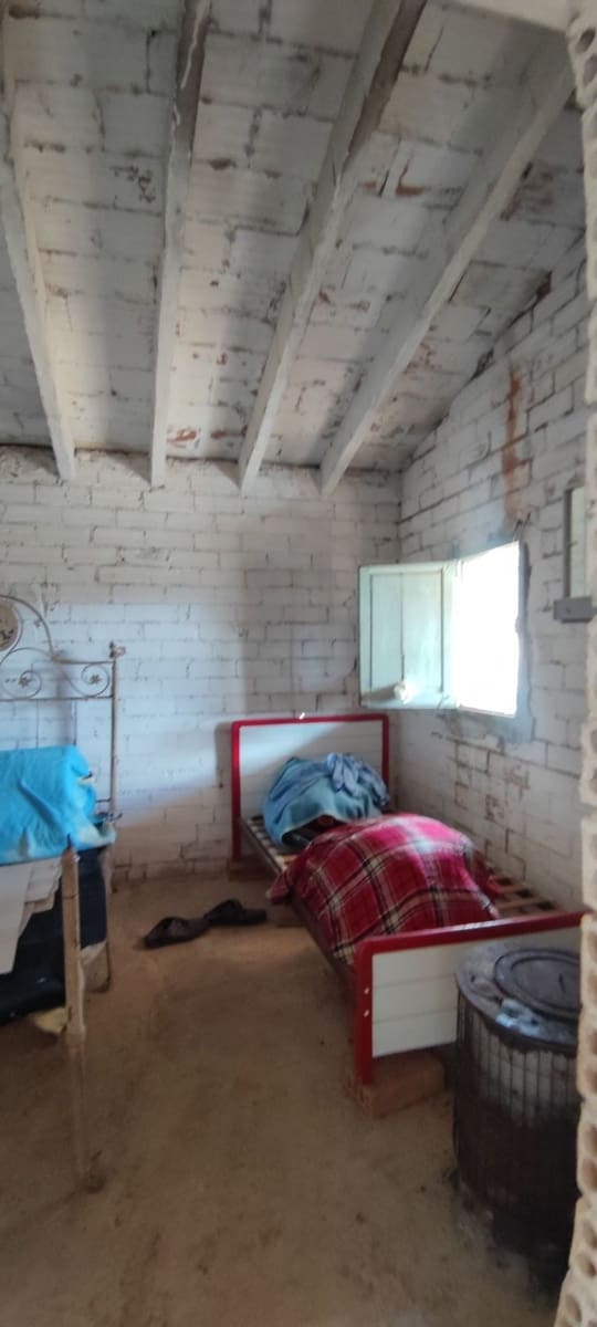 2 bedroom Finca/Country House for sale in Tivissa with garage - € 55,000 (Ref: 9371266)