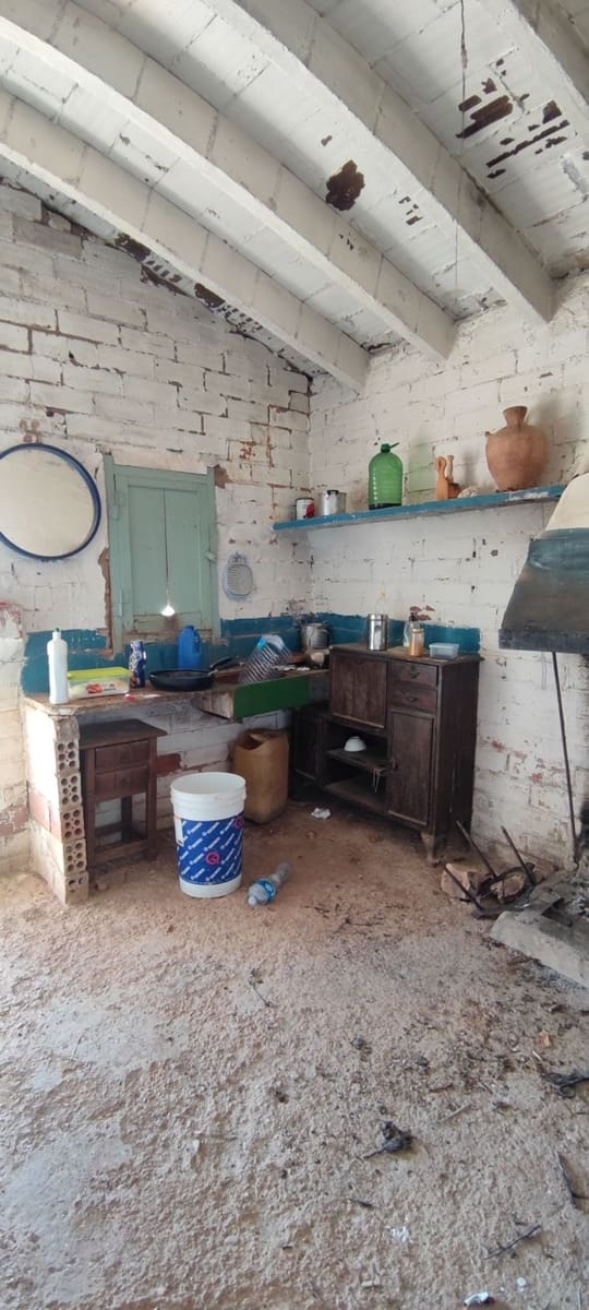 2 bedroom Finca/Country House for sale in Tivissa with garage - € 55,000 (Ref: 9371266)