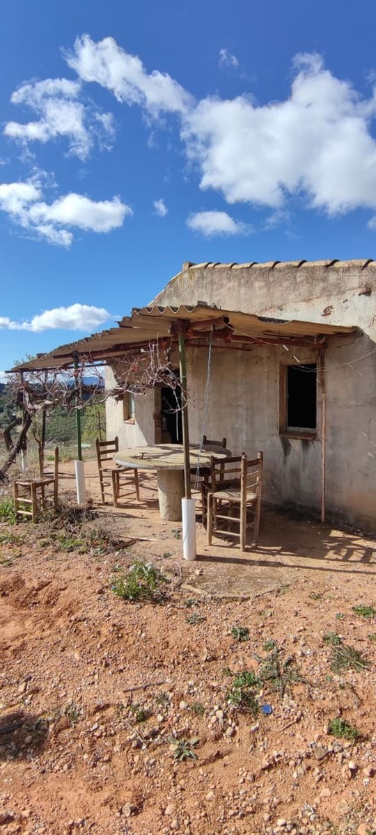 2 bedroom Finca/Country House for sale in Tivissa with garage - € 55,000 (Ref: 9371266)