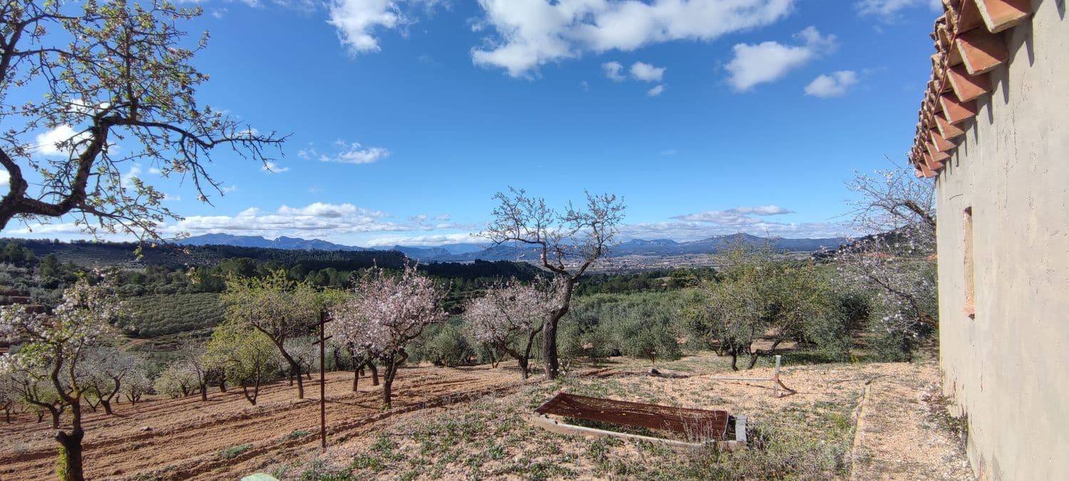 2 bedroom Finca/Country House for sale in Tivissa with garage - € 55,000 (Ref: 9371266)