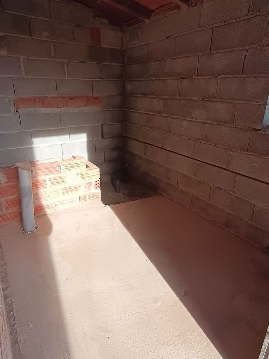 1 makuuhuone Maalaistalo myytävänä paikassa Tivissa mukana 
autotalli - 65 000 € (Ref: 9436813)