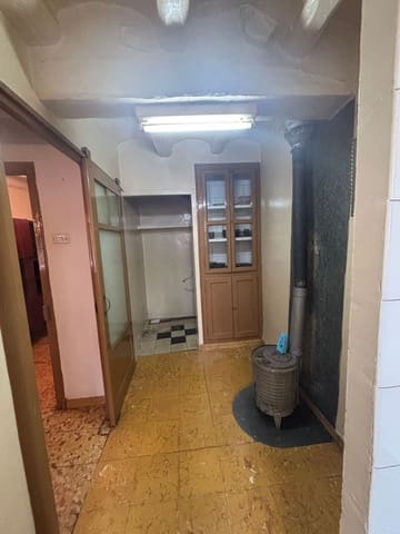 3 bedroom Finca/Country House for sale in Tivissa with garage - € 59,000 (Ref: 9513168)