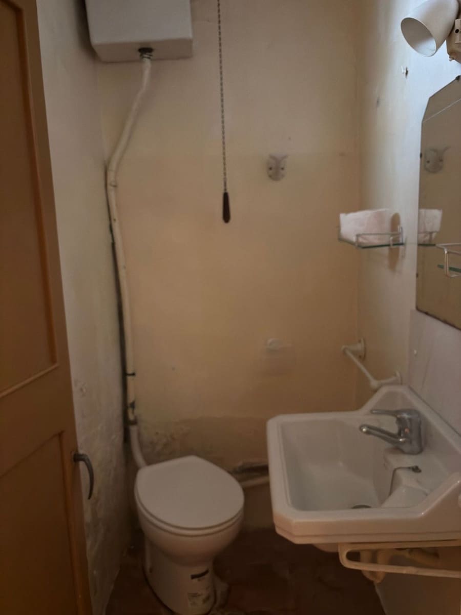 3 bedroom Finca/Country House for sale in Tivissa with garage - € 59,000 (Ref: 9513168)