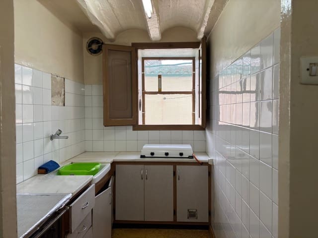 3 bedroom Finca/Country House for sale in Tivissa with garage - € 59,000 (Ref: 9513168)