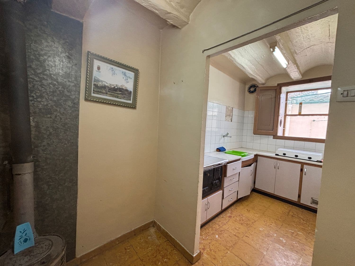 3 bedroom Finca/Country House for sale in Tivissa with garage - € 59,000 (Ref: 9513168)