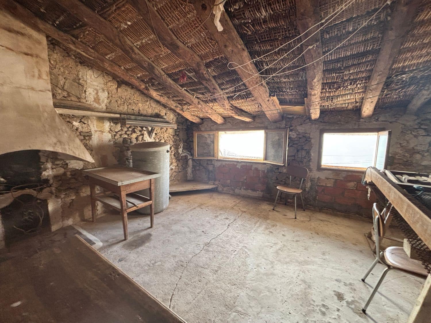 3 bedroom Finca/Country House for sale in Tivissa with garage - € 59,000 (Ref: 9513168)