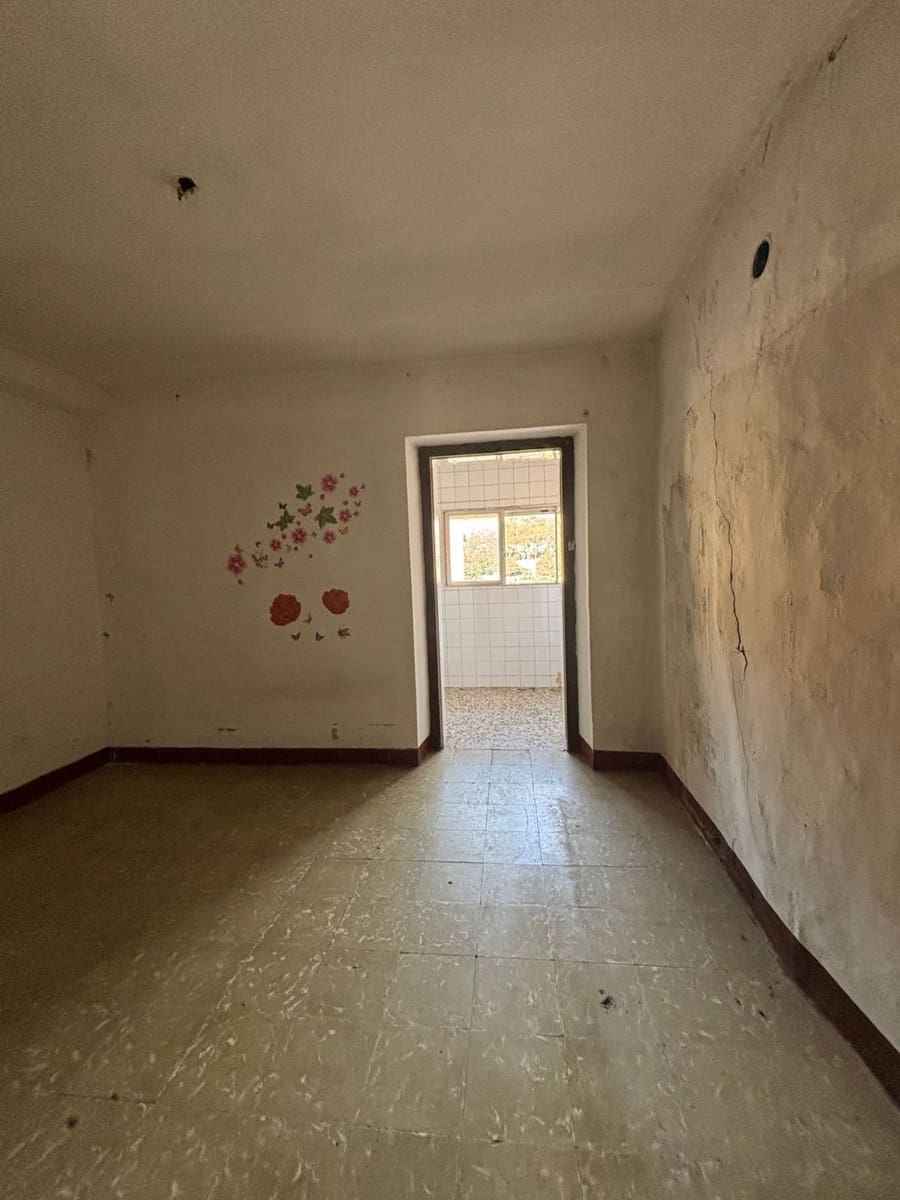 1 bedroom Finca/Country House for sale in Riudecanyes with garage - € 47,000 (Ref: 9513169)