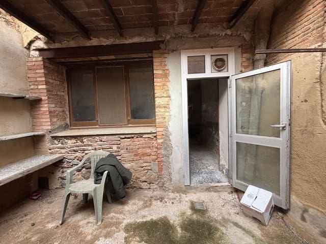 1 bedroom Finca/Country House for sale in Riudecanyes with garage - € 47,000 (Ref: 9513169)