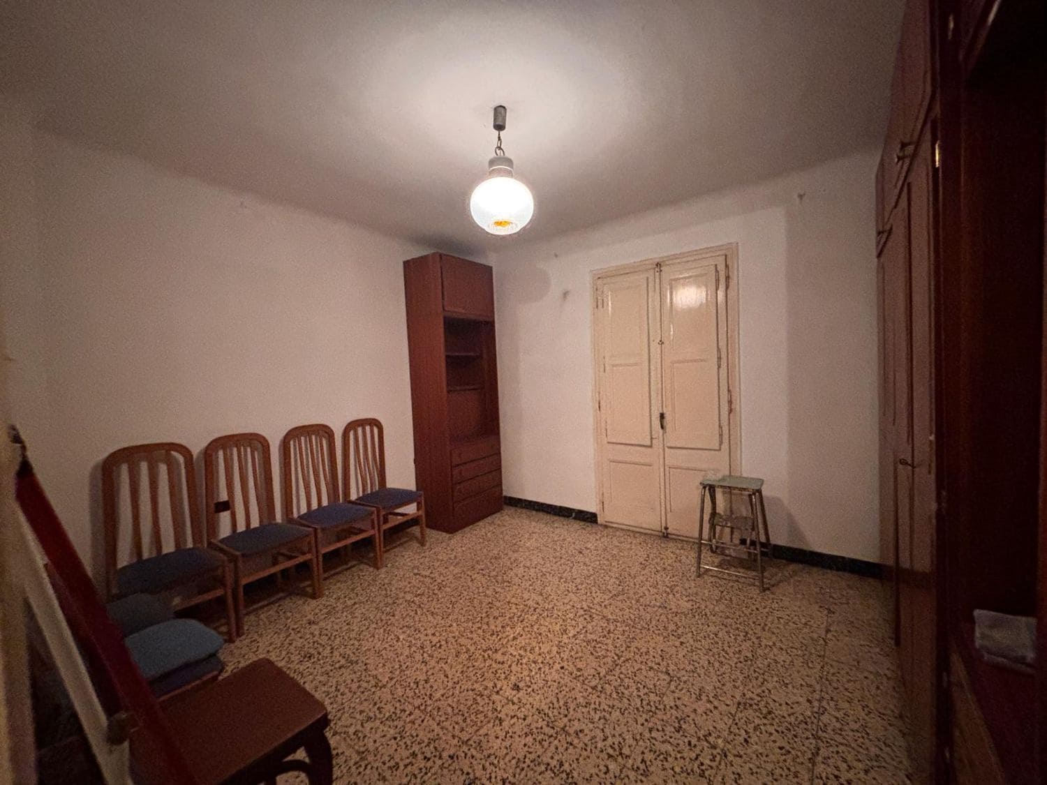 9 bedroom Finca/Country House for sale in Flix with garage - € 35,000 (Ref: 9533254)