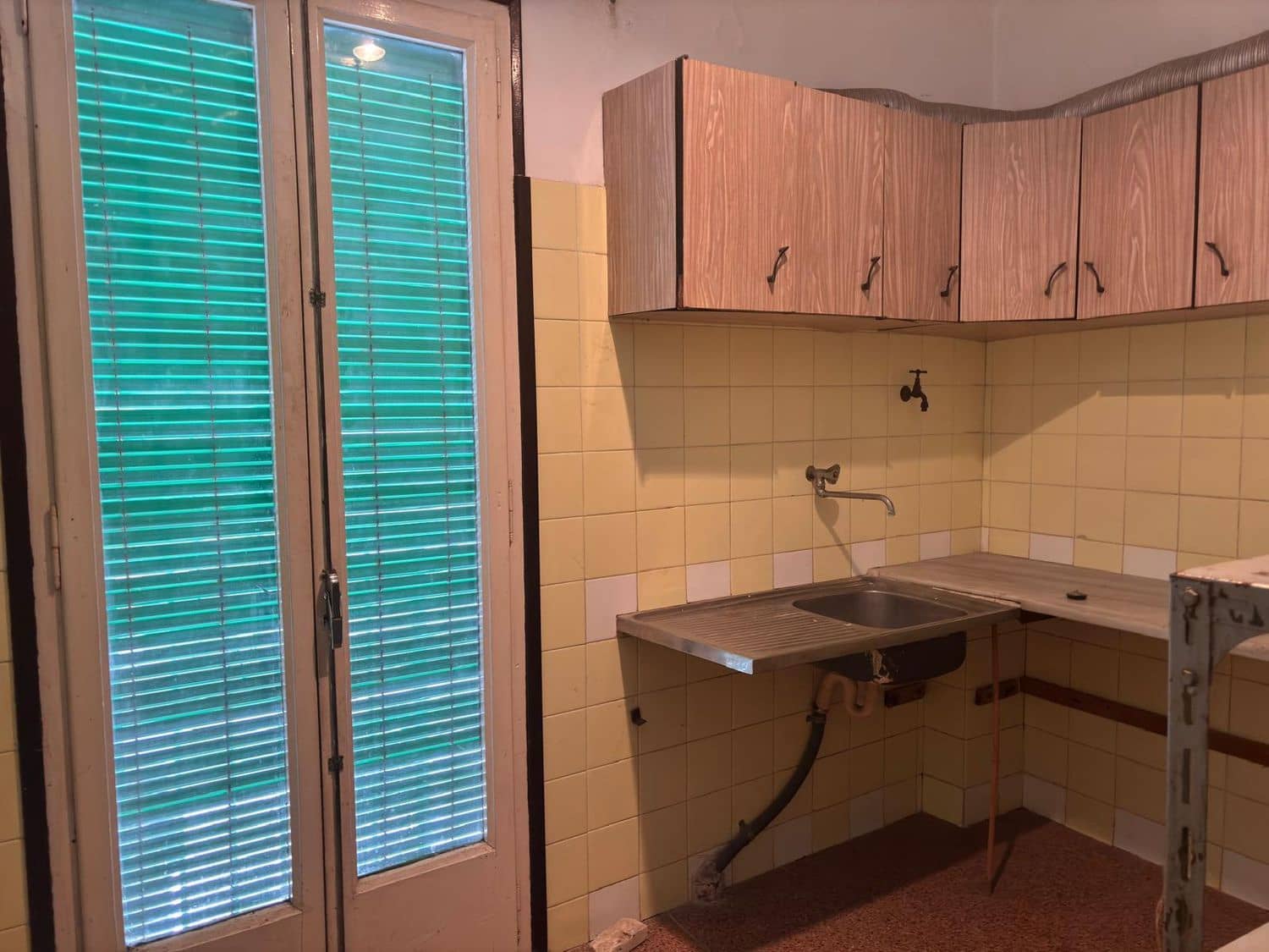 9 bedroom Finca/Country House for sale in Flix with garage - € 35,000 (Ref: 9533254)