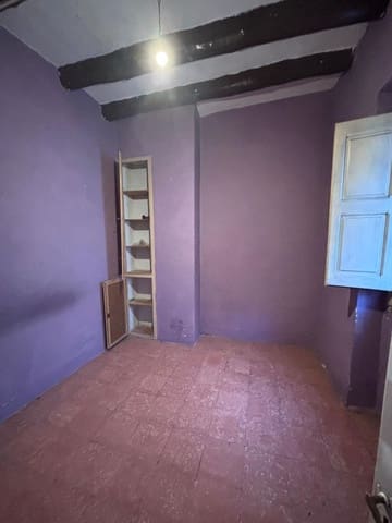 4 soveværelse Finca/Landehus til salg i El Masroig med garage - € 55.000 (Ref: 9560952)