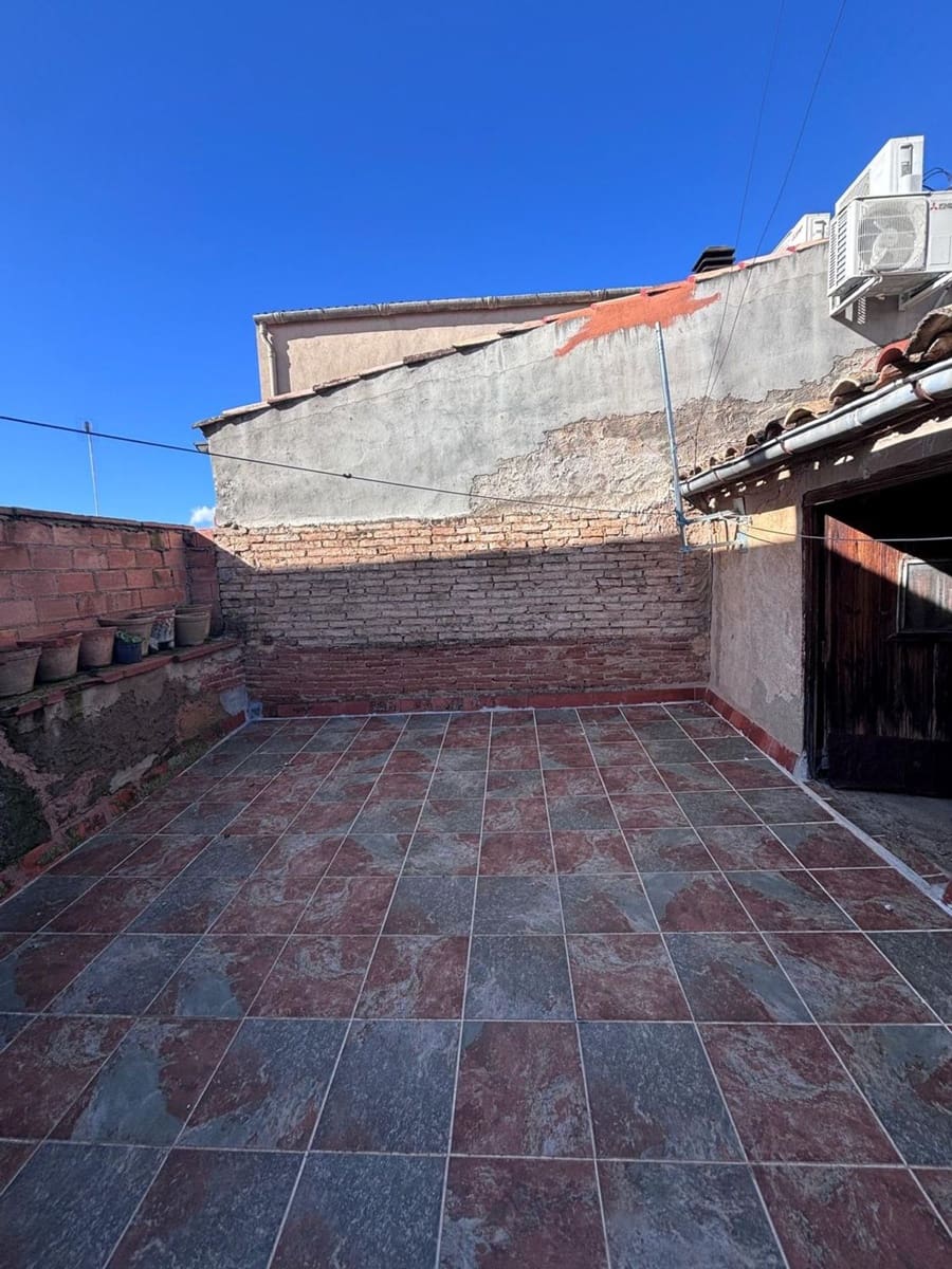 4 bedroom Finca/Country House for sale in El Masroig with garage - € 55,000 (Ref: 9560952)