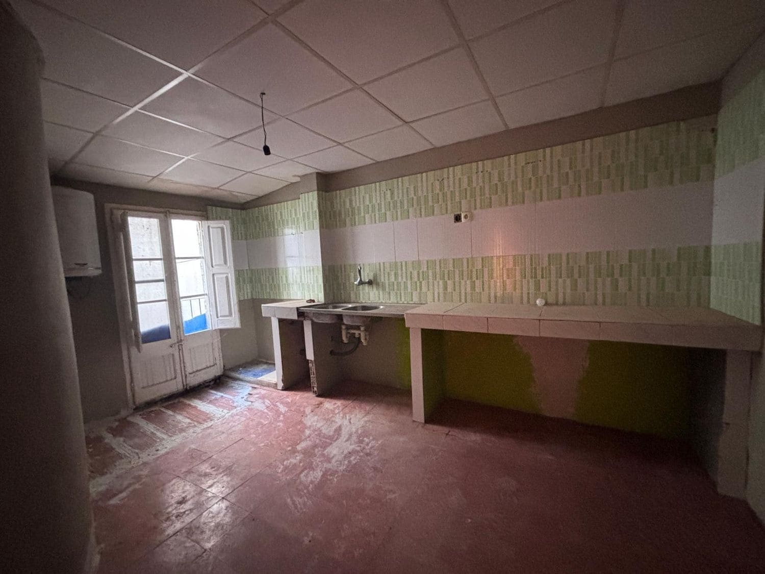 4 bedroom Finca/Country House for sale in El Masroig with garage - € 55,000 (Ref: 9560952)