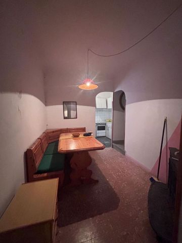 3 soverom Finca/Herregård til salgs i Flix med garasje - € 54 000 (Ref: 9629669)