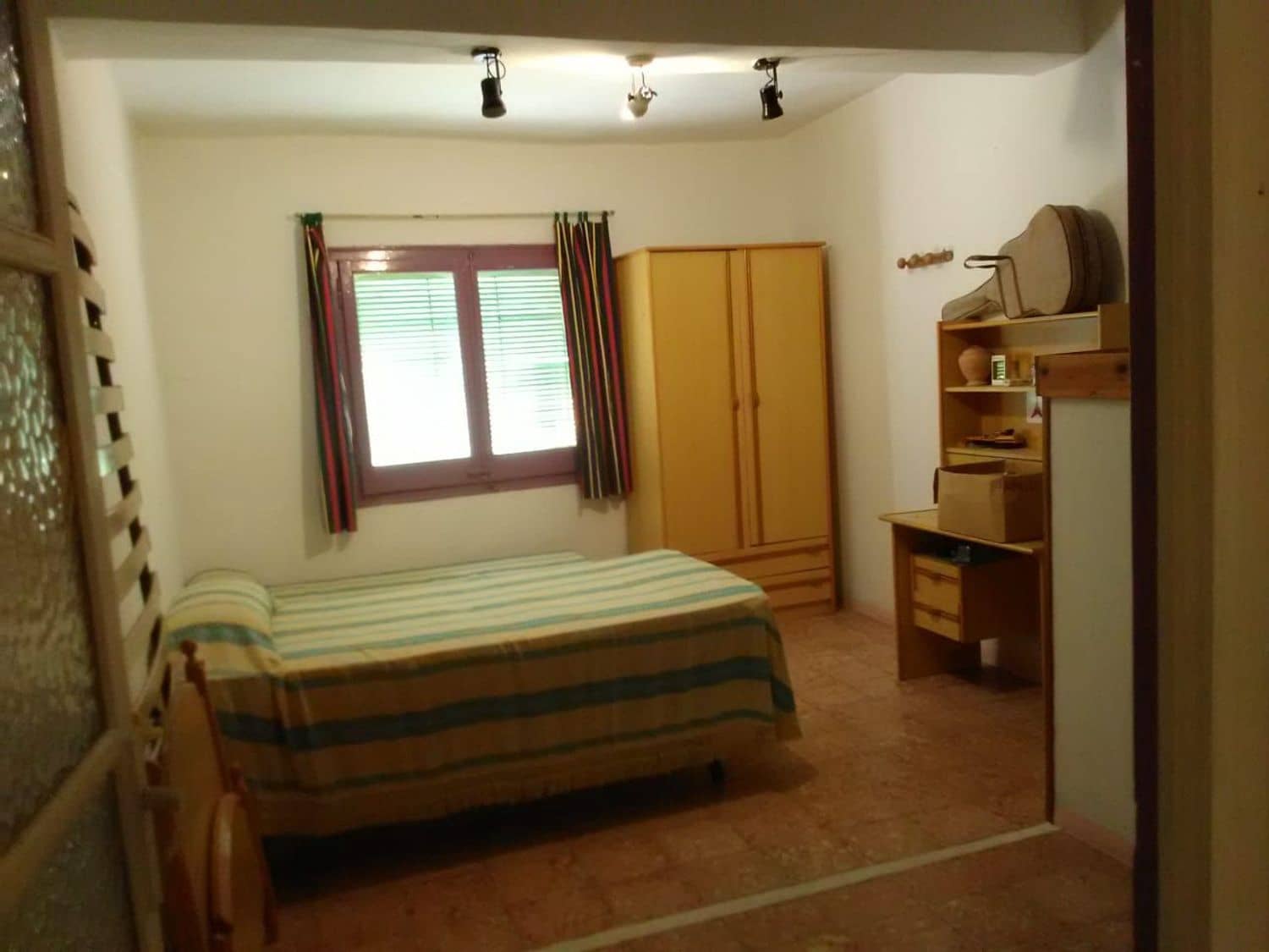 3 soverom Finca/Herregård til salgs i Flix med garasje - € 54 000 (Ref: 9629669)