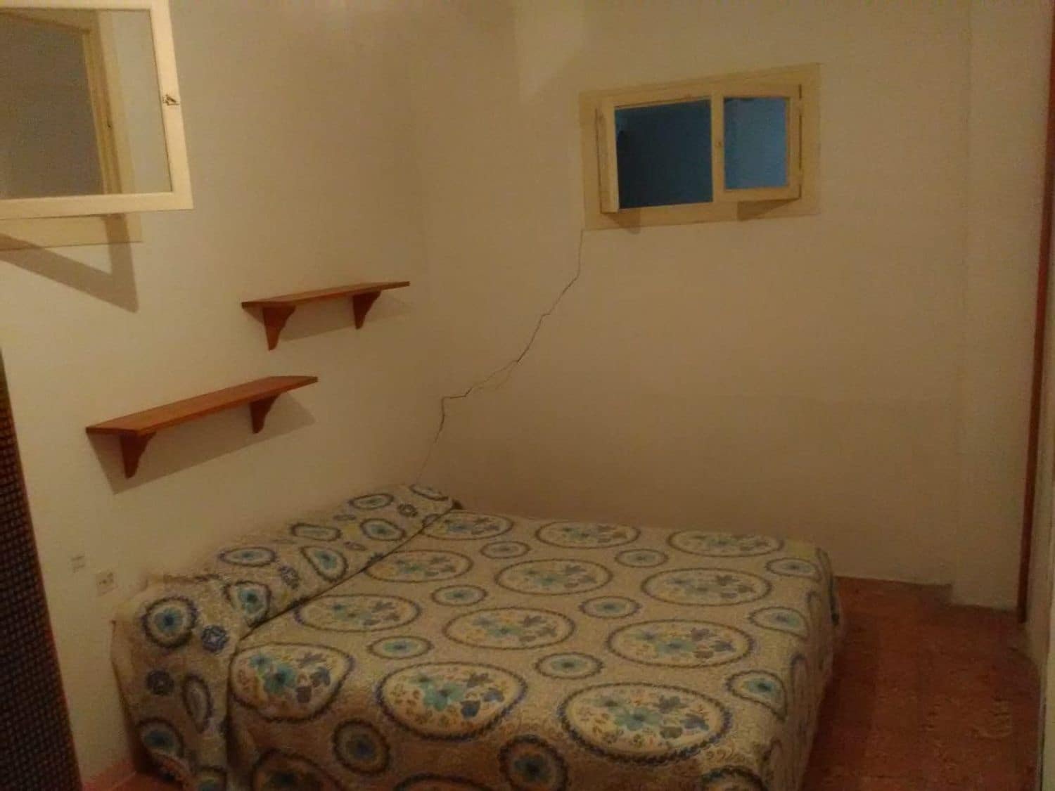 3 soverom Finca/Herregård til salgs i Flix med garasje - € 54 000 (Ref: 9629669)