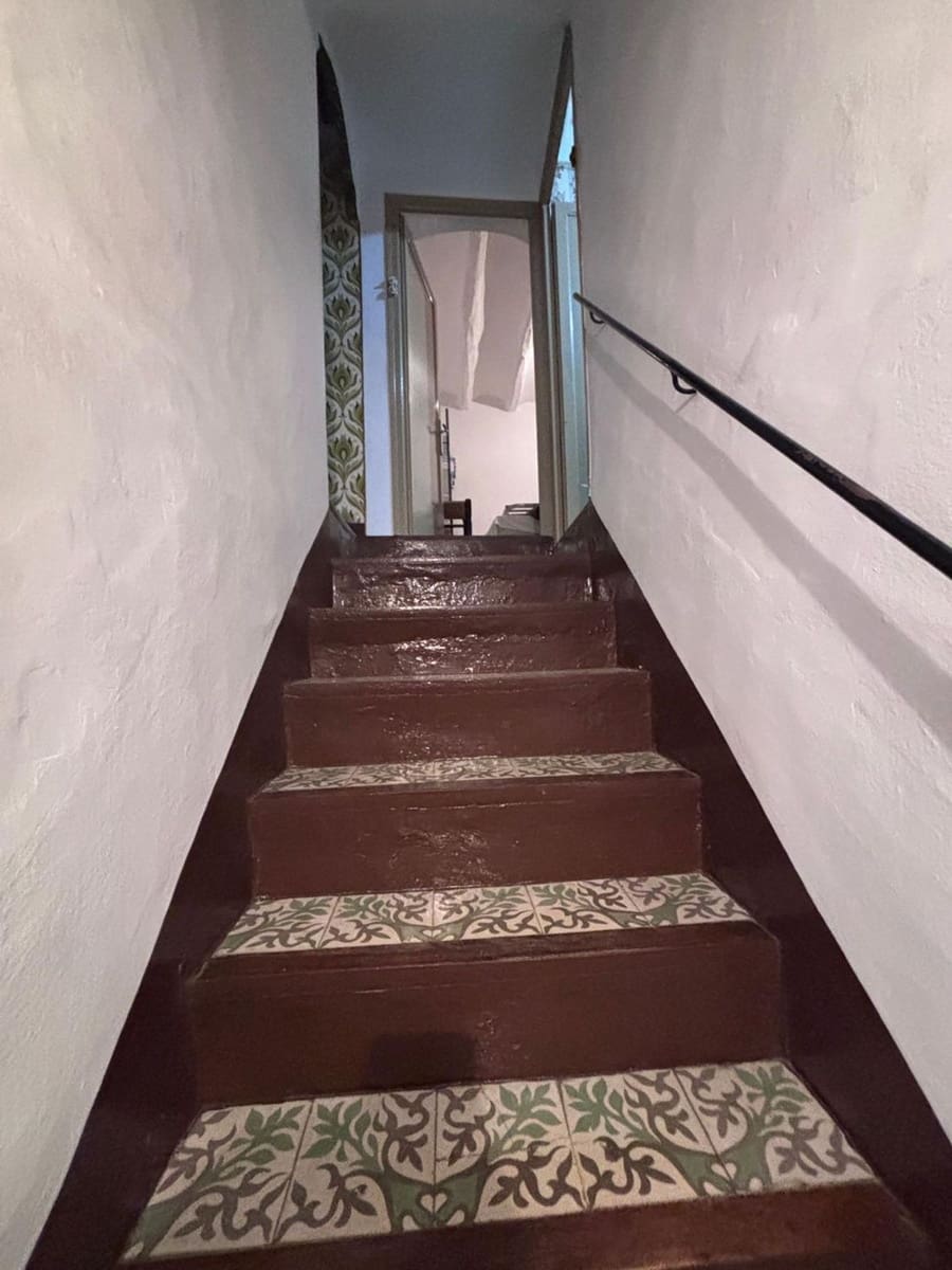 5 bedroom Finca/Country House for sale in Tivissa with garage - € 75,000 (Ref: 9697976)