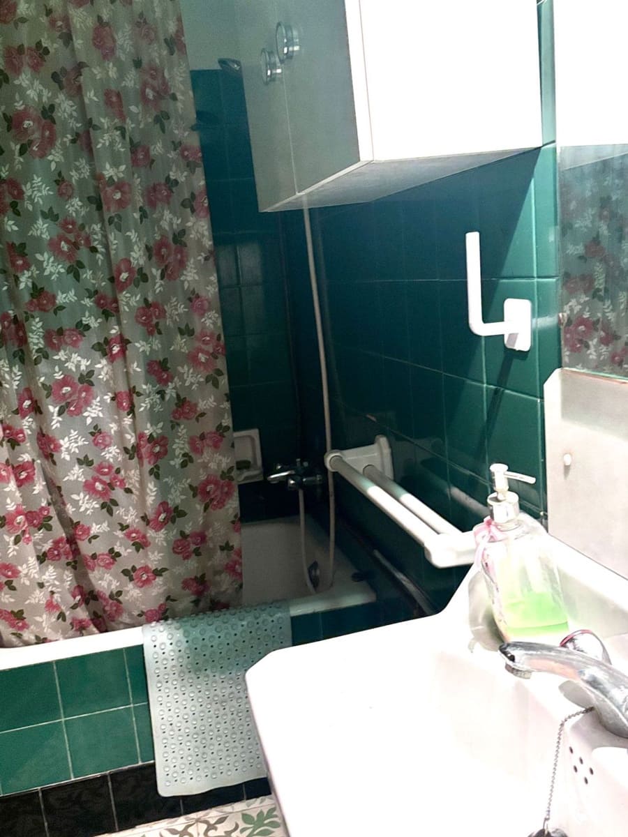 5 bedroom Finca/Country House for sale in Tivissa with garage - € 75,000 (Ref: 9697976)