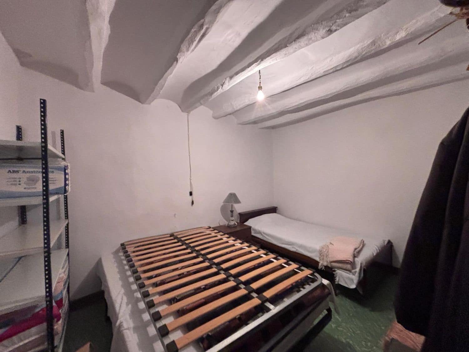 5 bedroom Finca/Country House for sale in Tivissa with garage - € 75,000 (Ref: 9697976)