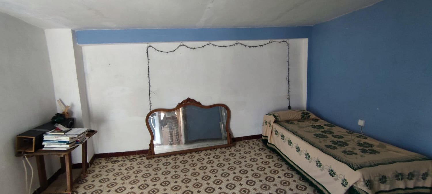 2 bedroom Townhouse for sale in Cabaces with garage - € 35,000 (Ref: 9704452)