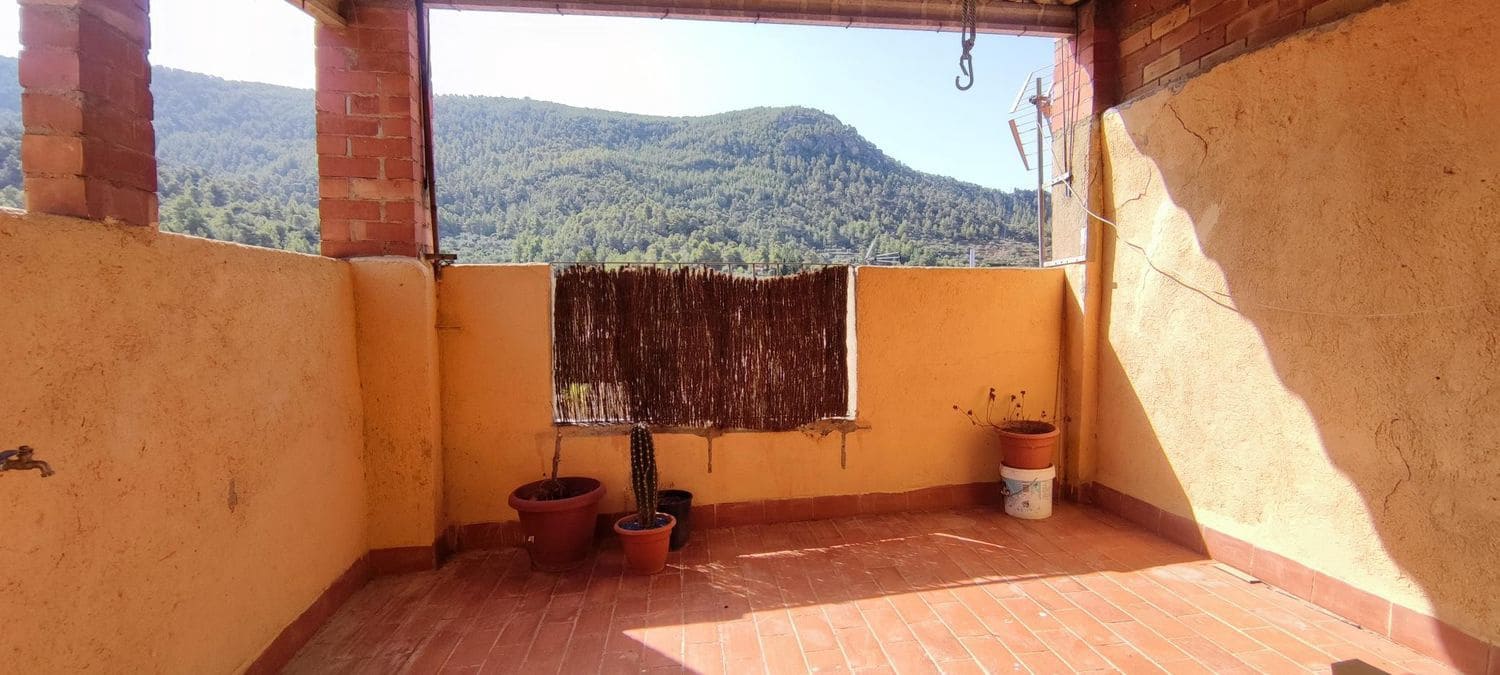 2 bedroom Townhouse for sale in Cabaces with garage - € 35,000 (Ref: 9704452)