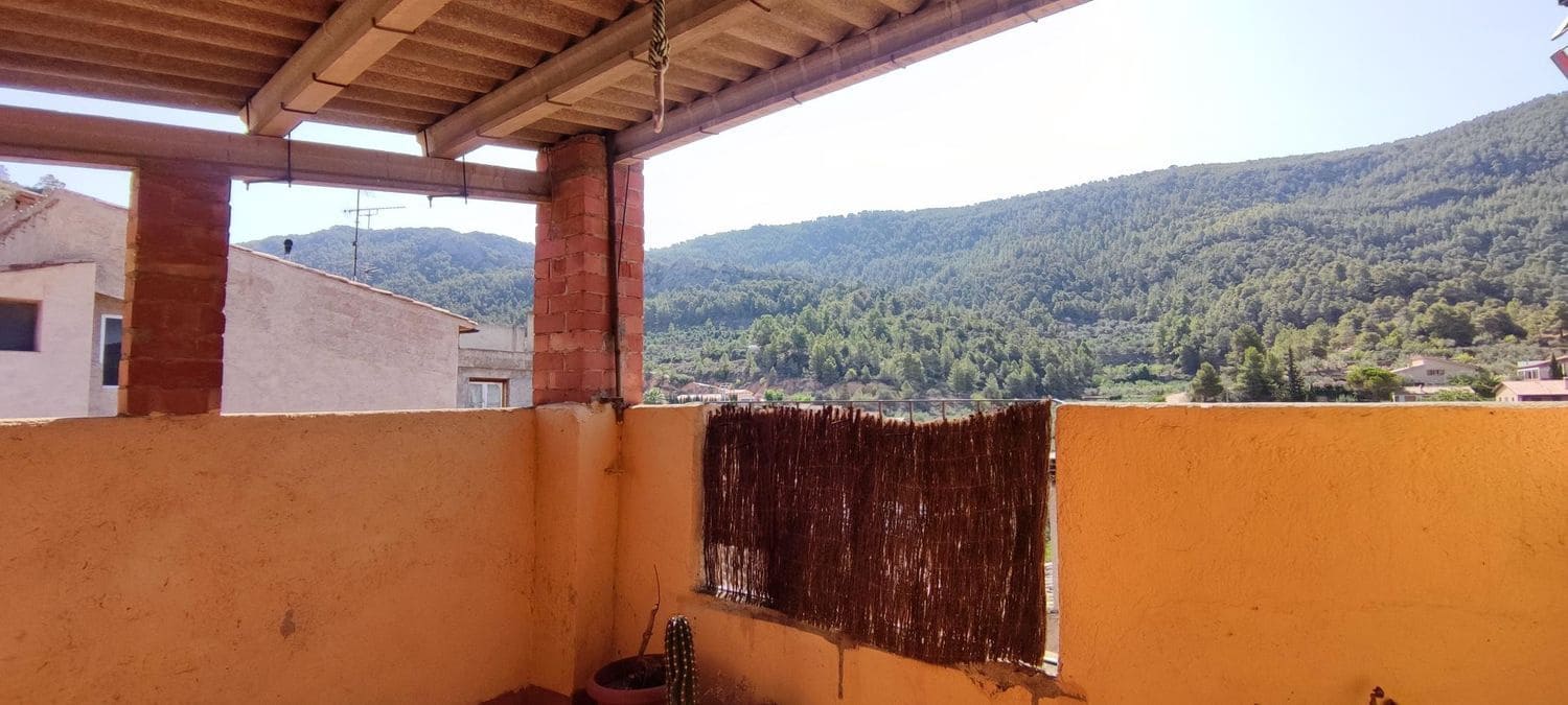 2 bedroom Townhouse for sale in Cabaces with garage - € 35,000 (Ref: 9704452)