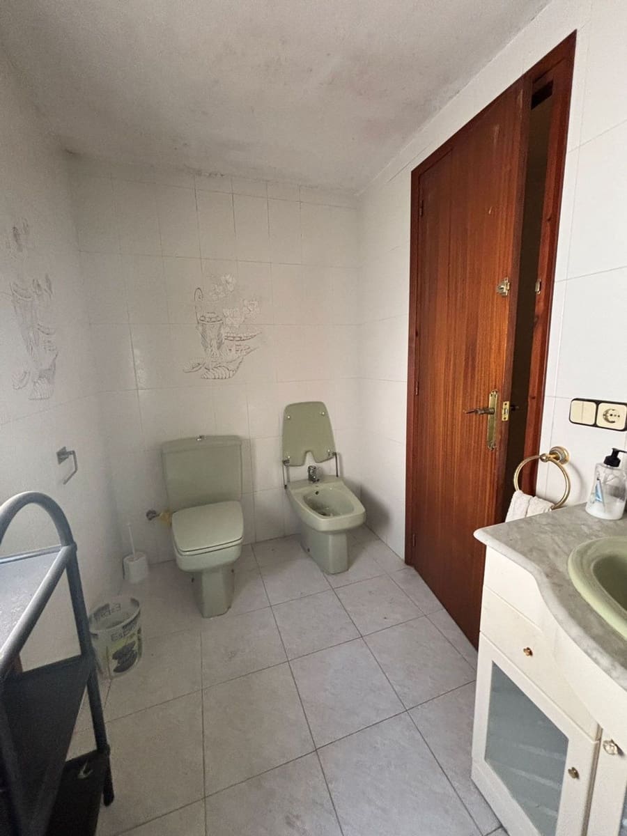 4 slaapkamer Finca/Landhuis te koop in Tivissa met garage - € 110.000 (Ref: 9761596)