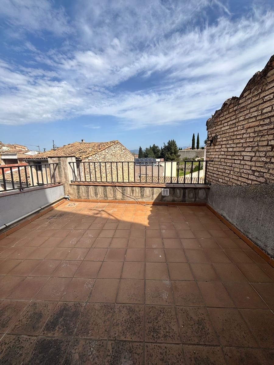 4 slaapkamer Finca/Landhuis te koop in Tivissa met garage - € 110.000 (Ref: 9761596)