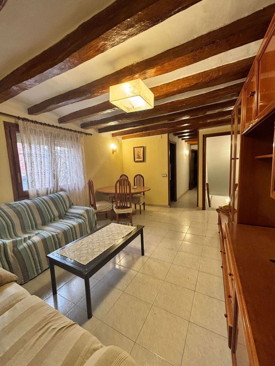 4 slaapkamer Finca/Landhuis te koop in Tivissa met garage - € 110.000 (Ref: 9761596)