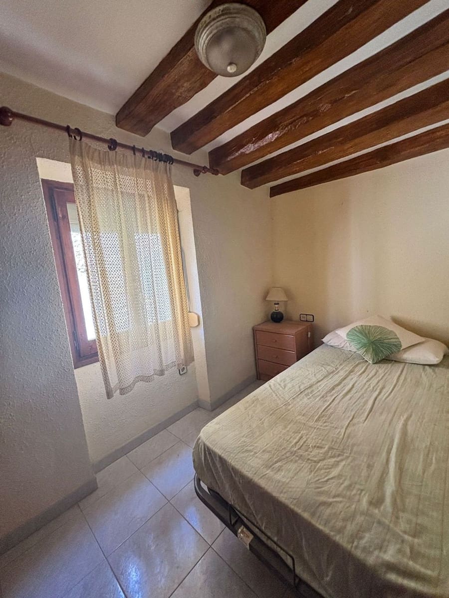 4 slaapkamer Finca/Landhuis te koop in Tivissa met garage - € 110.000 (Ref: 9761596)