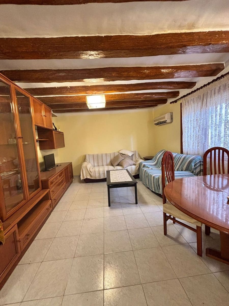 4 slaapkamer Finca/Landhuis te koop in Tivissa met garage - € 110.000 (Ref: 9761596)