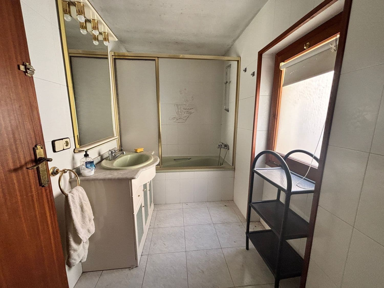 4 slaapkamer Finca/Landhuis te koop in Tivissa met garage - € 110.000 (Ref: 9761596)