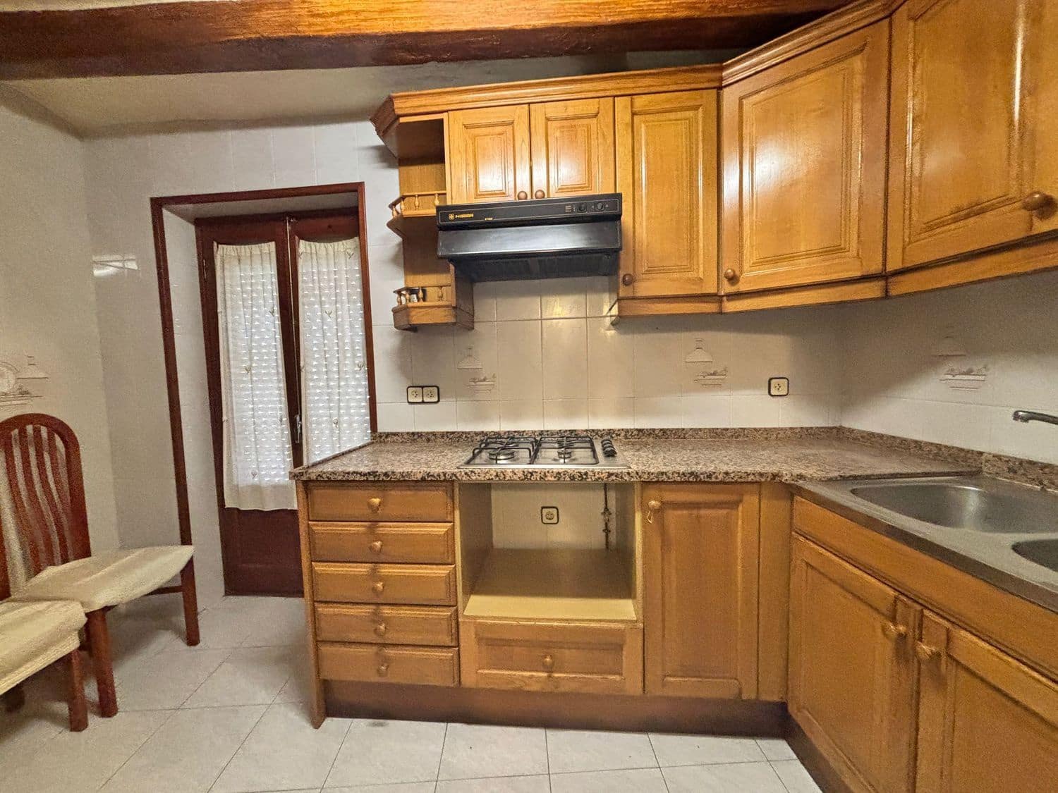 4 slaapkamer Finca/Landhuis te koop in Tivissa met garage - € 110.000 (Ref: 9761596)