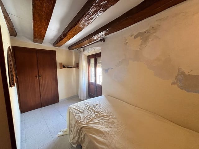 4 chambre Finca/Maison de Campagne à vendre à Tivissa avec garage - 110 000 € (Ref: 9761596)