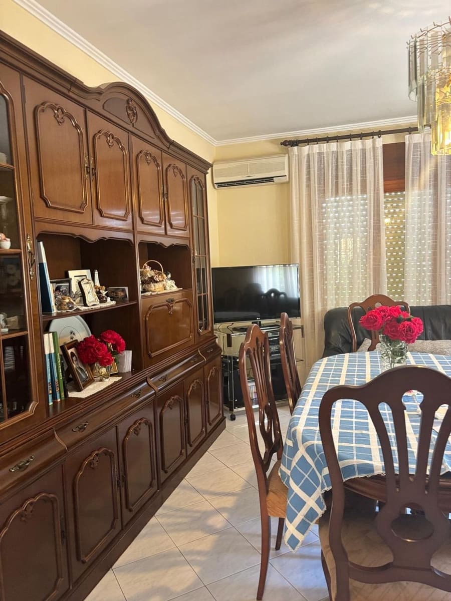 2 bedroom Villa for sale in Flix with garage - € 160,000 (Ref: 9833303)