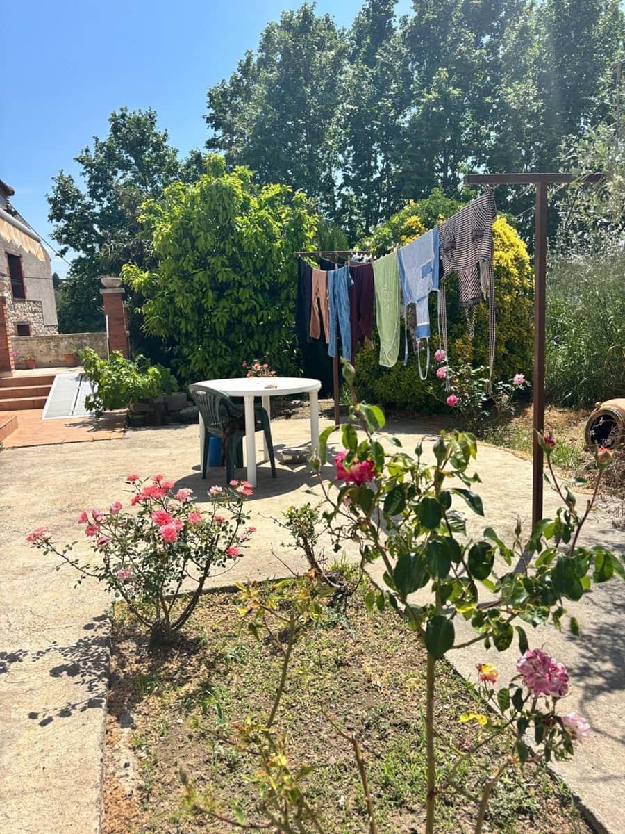 2 bedroom Villa for sale in Flix with garage - € 160,000 (Ref: 9833303)