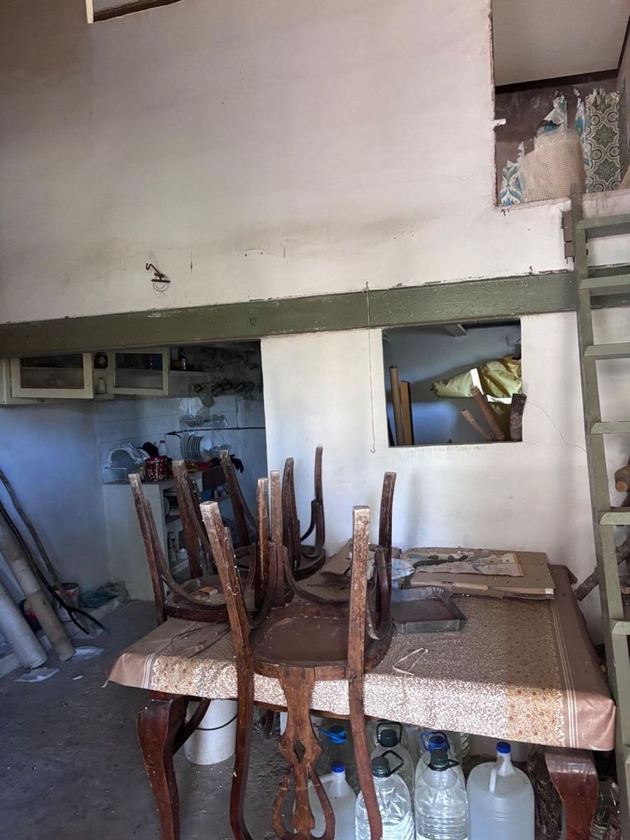 1 sypialnia Finka/Dom wiejski na sprzedaż w Flix z garażem - 62 000 € (Ref: 9877797)