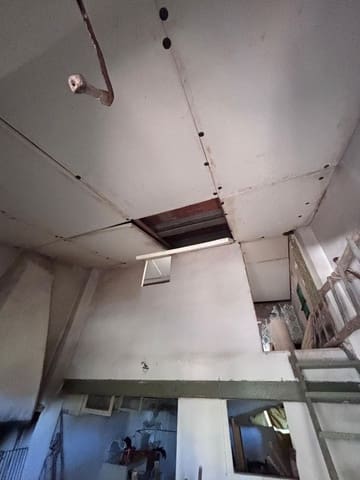 1 sypialnia Finka/Dom wiejski na sprzedaż w Flix z garażem - 62 000 € (Ref: 9877797)