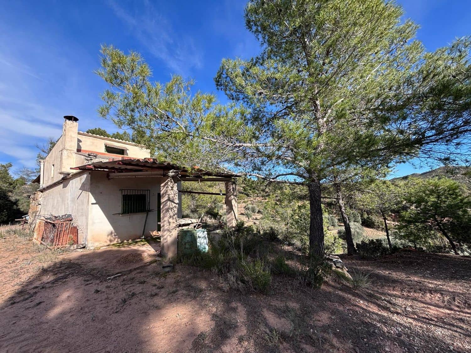 1 sypialnia Finka/Dom wiejski na sprzedaż w Flix z garażem - 62 000 € (Ref: 9877797)