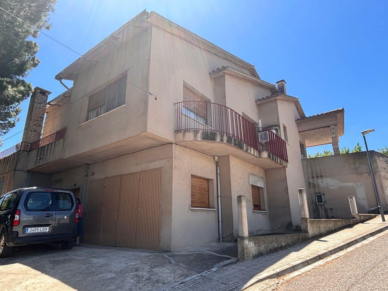 4 bedroom Villa for sale in Flix with garage - € 239,000 (Ref: 9889652)