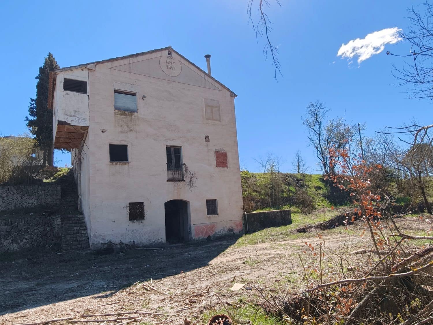 4 bedroom Finca/Country House for sale in Falset with garage - € 160,000 (Ref: 9898904)