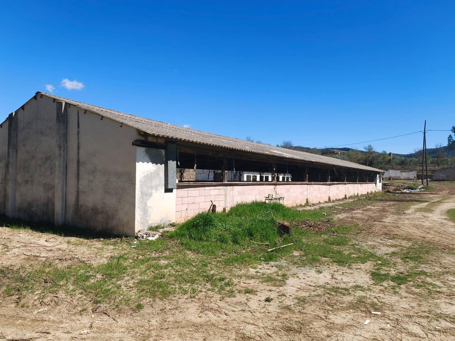 4 bedroom Finca/Country House for sale in Falset with garage - € 160,000 (Ref: 9898904)