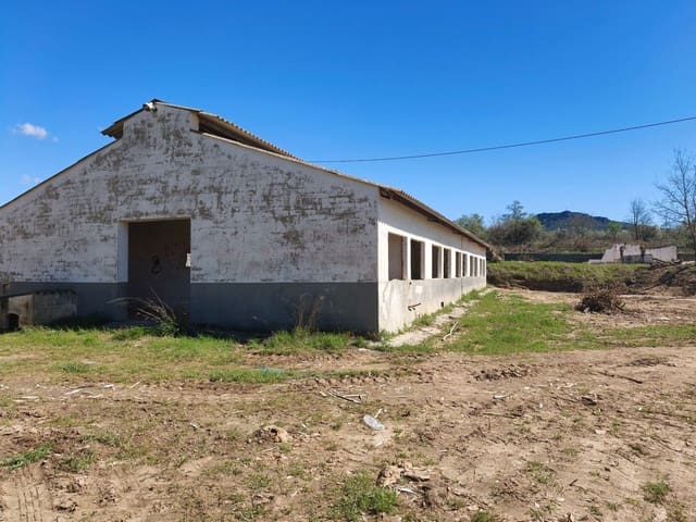 4 bedroom Finca/Country House for sale in Falset - € 160,000 (Ref: 9898904)