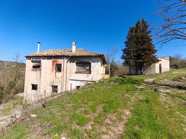 4 bedroom Finca/Country House for sale in Falset - € 160,000 (Ref: 9898904)