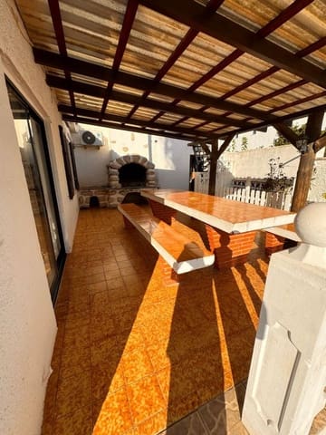 3 soveværelse Villa til salg i Vinaròs med swimmingpool - € 320.000 (Ref: 8570744)