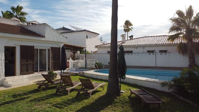 3 soveværelse Villa til salg i Vinaròs med swimmingpool - € 320.000 (Ref: 8570744)