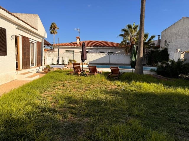 3 soveværelse Villa til salg i Vinaròs med swimmingpool - € 320.000 (Ref: 8570744)