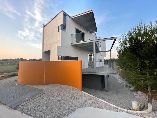 2 soveværelse Villa til salg i Sant Jordi med swimmingpool - € 430.000 (Ref: 8902110)