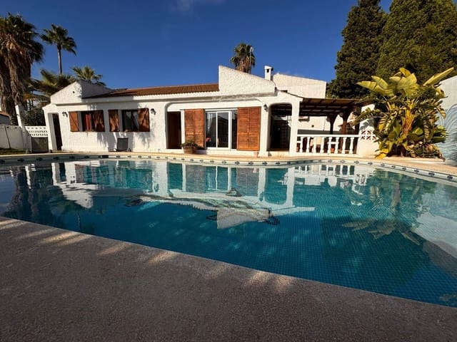 5 slaapkamer Villa te koop in Vinaròs met zwembad - € 315.000 (Ref: 9001521)